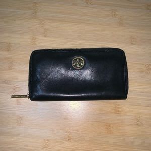 Tory Burch wallet